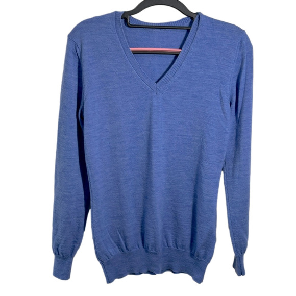100% wool Woolmark v neck sweater - Picture 1 of 6